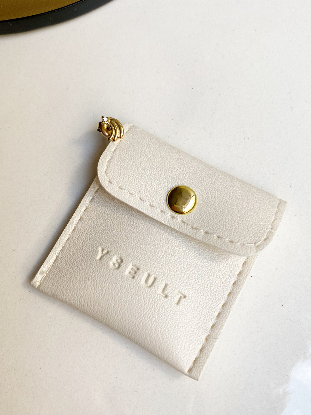 Boucle d'oreille à l'unité Sarah