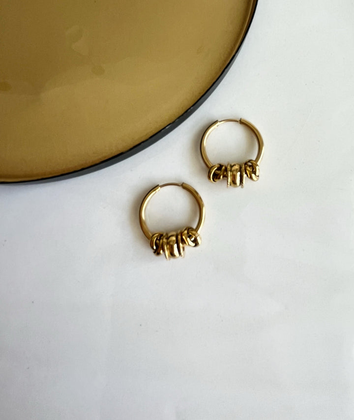 Cliff hoop earrings